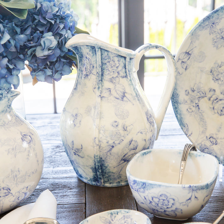 ARTE ITALICA: Giulietta Pitcher Blue/White