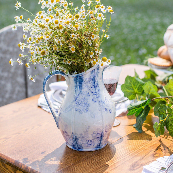 ARTE ITALICA: Giulietta Pitcher Blue/White