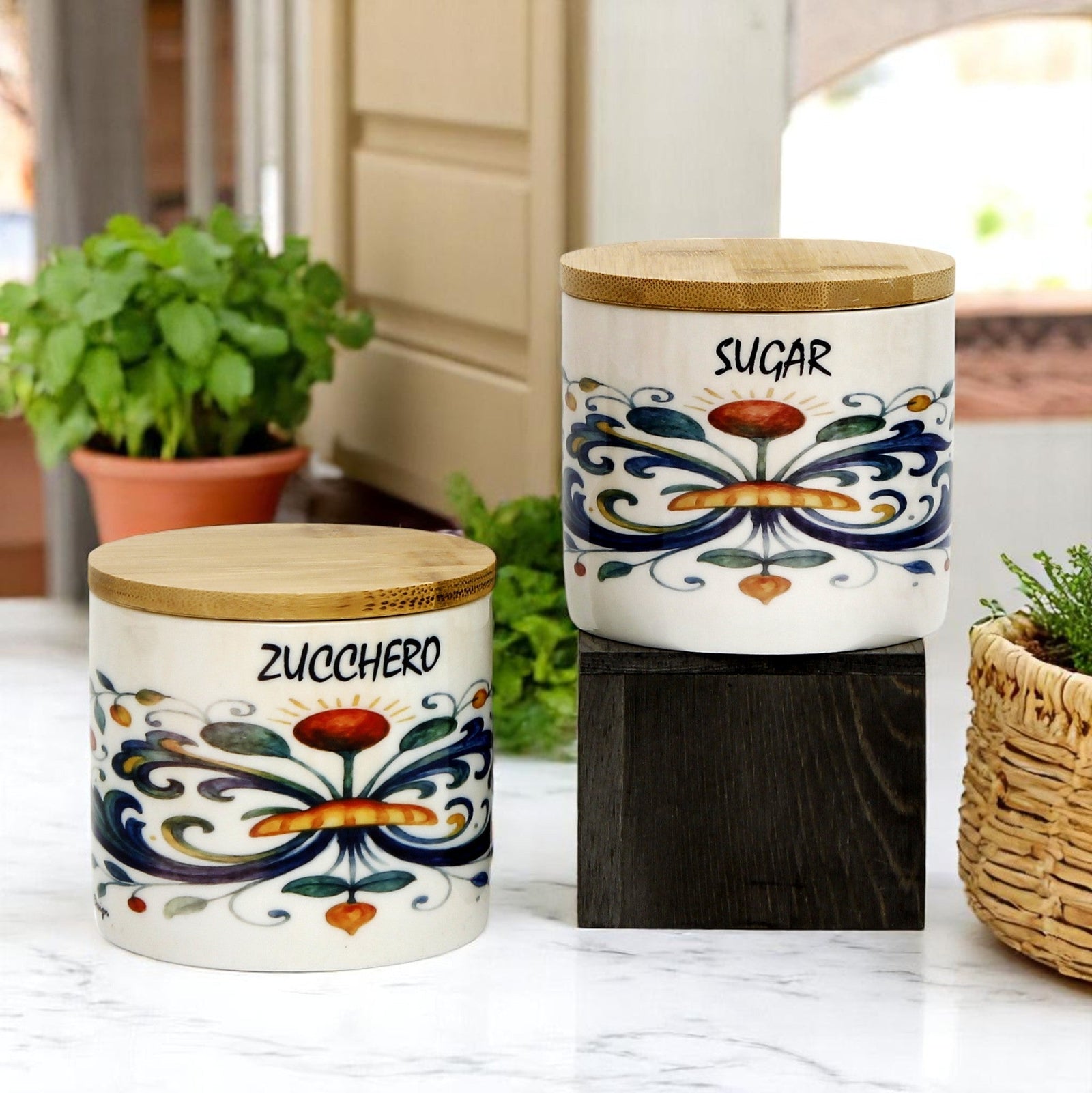 RICCO ITALIA DERUTA: Porcelain storage short jar with sealing bamboo lid Ricco Italia Deruta SUGAR or ZUCCHERO script- Mario Bruno Design