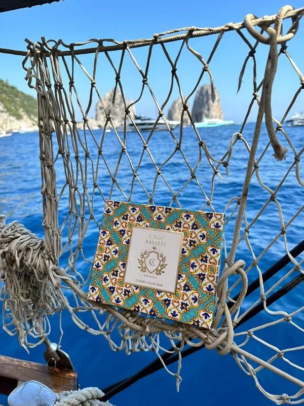 CASA AMALFI SOAPS: Scented Soap Bar with ceramic soap dish - Take me to Capri Set