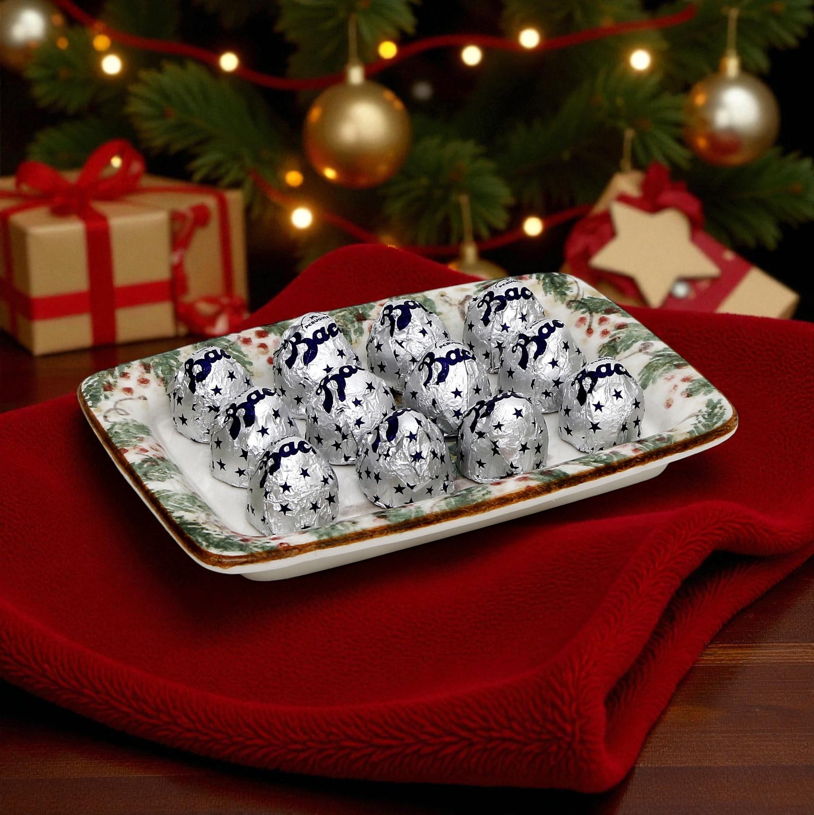 LOVE.ly: ARTE ITALICA Natale Small Rectangular Tray with 12 Baci Perugina