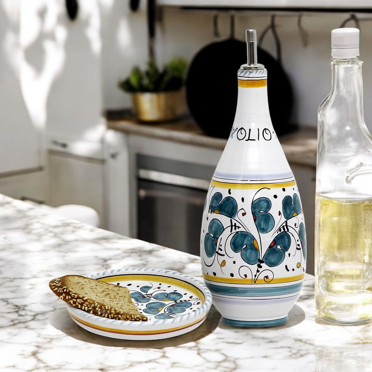 GIFT BOX: With Deruta Olive Oil Dispenser + Saucer/Dipping Bowl + EVOO bottle - ORVIETO GREEN design