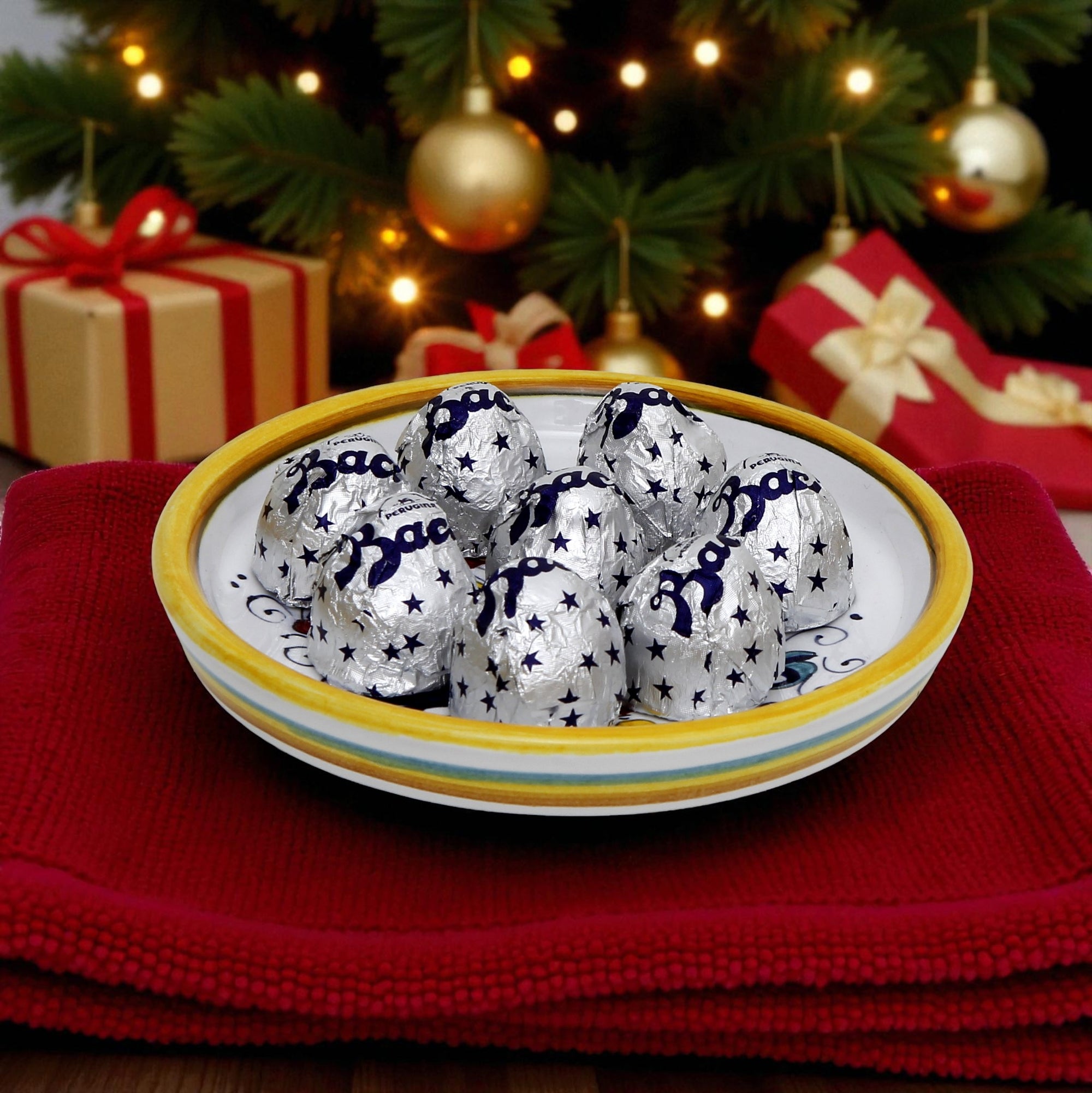 LOVE.ly: Deruta Coaster with 8 Baci Perugina - RICCO DERUTA design