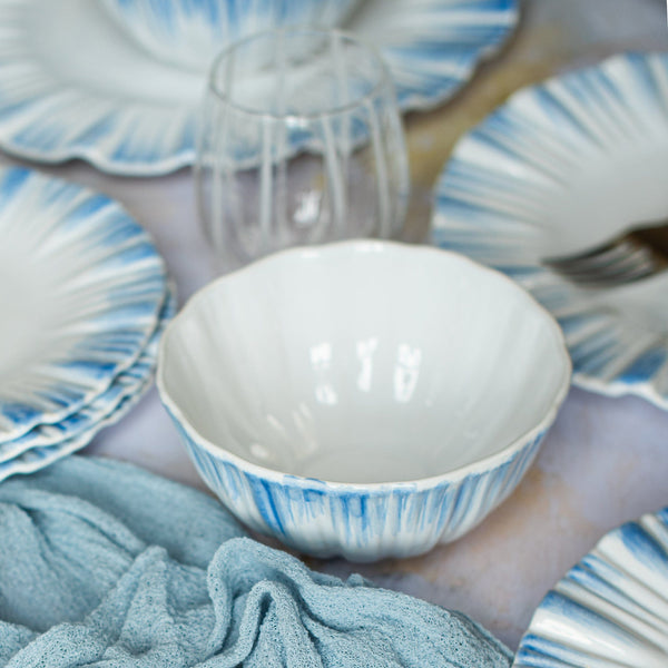VIETRI: Bari Blue and White Cereal Bowl