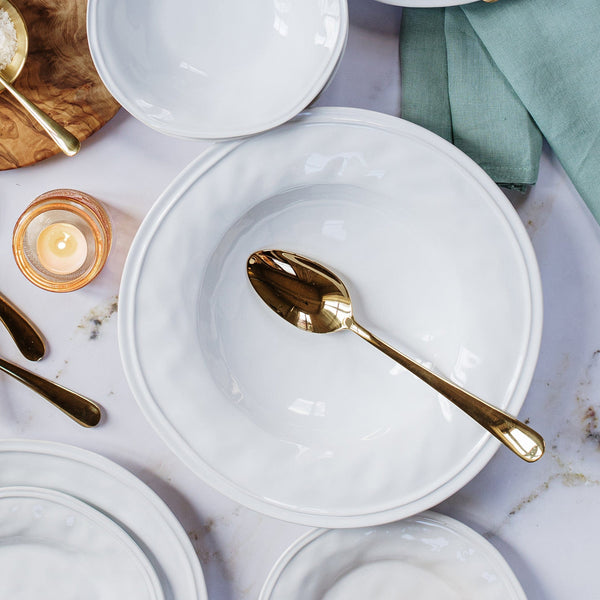 VIETRI: Aria White Organic Medium Serving Bowl
